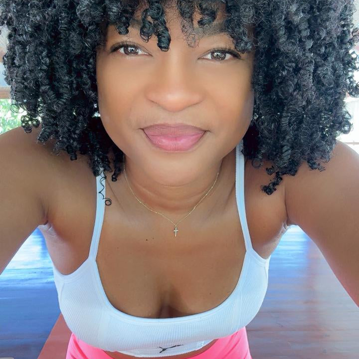 Routine cheveux frisés de Priscillia